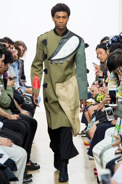 Look 28